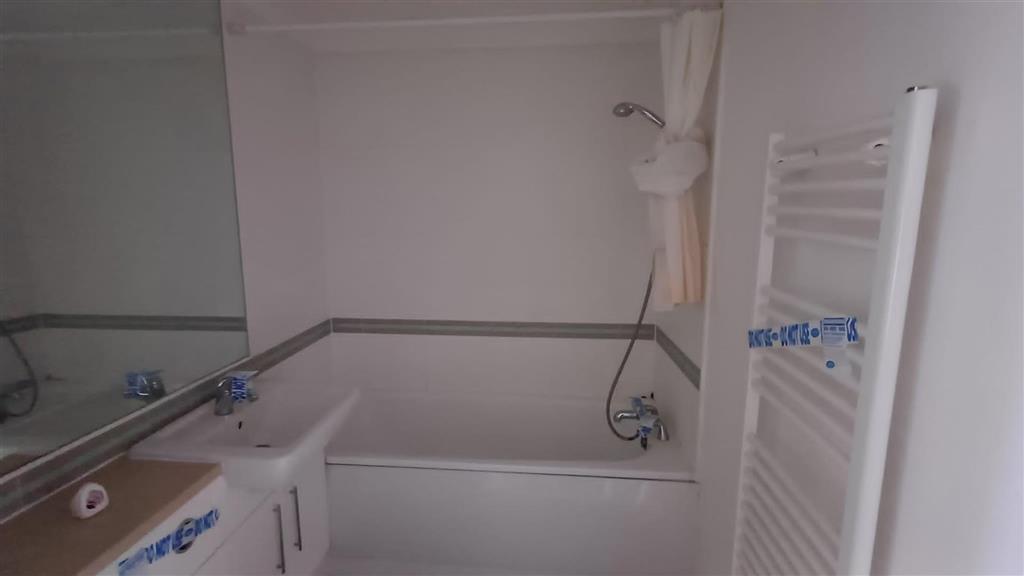 Flat 44, Lexington House, 35, Park Lodge Avenue, WEST DRAYTON, Middlesex, UB7 9FJ