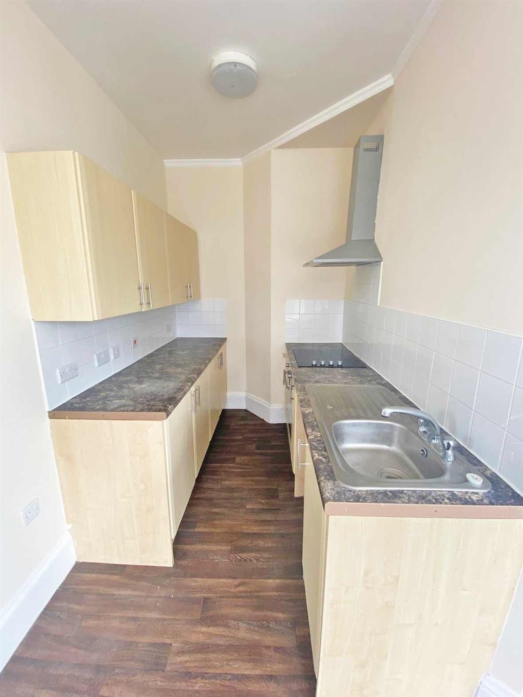 Flats 1-8, Oakfield Lodge, 1, Park Road, FORDINGBRIDGE, Hampshire, SP6 1EQ