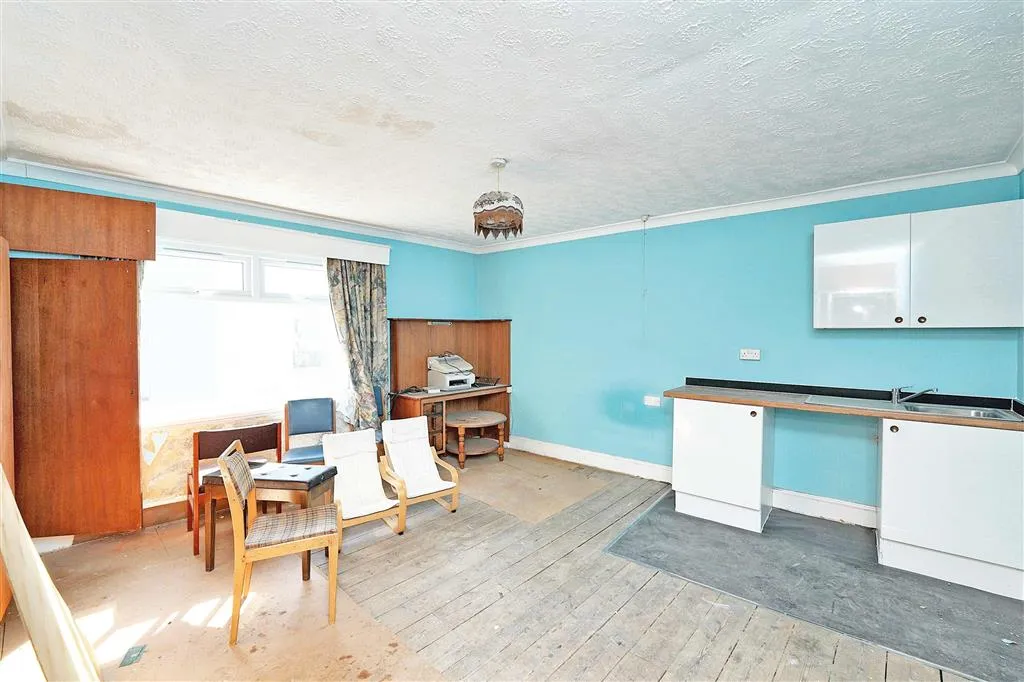 2, Pembroke Road, BRISTOL, Avon, BS11 9SQ