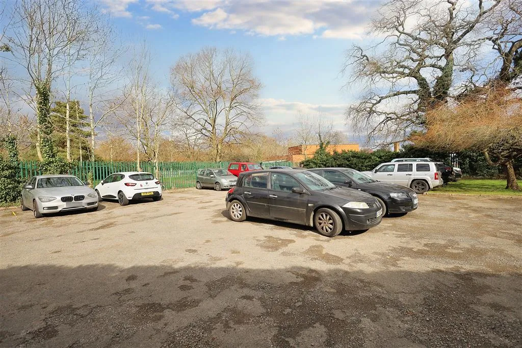 Flat 8, Sheridan Lodge, 38, Potters Road, BARNET, Hertfordshire, EN5 5HW
