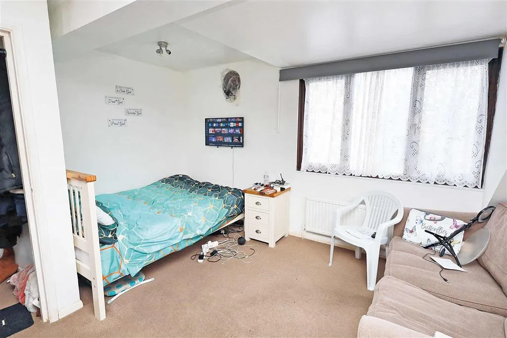 Flat 8, Sheridan Lodge, 38, Potters Road, BARNET, Hertfordshire, EN5 5HW