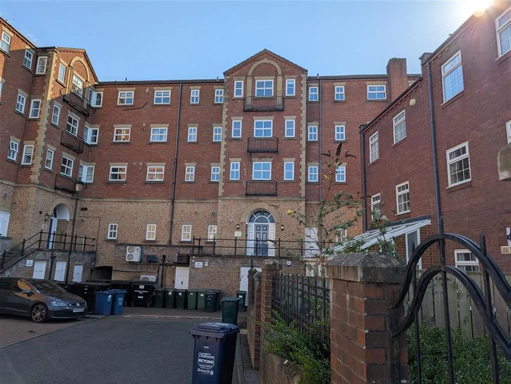 Third Floor Flat, 3, St. Peters Wharf, NEWCASTLE UPON TYNE, Tyne and Wear, NE6 1TW