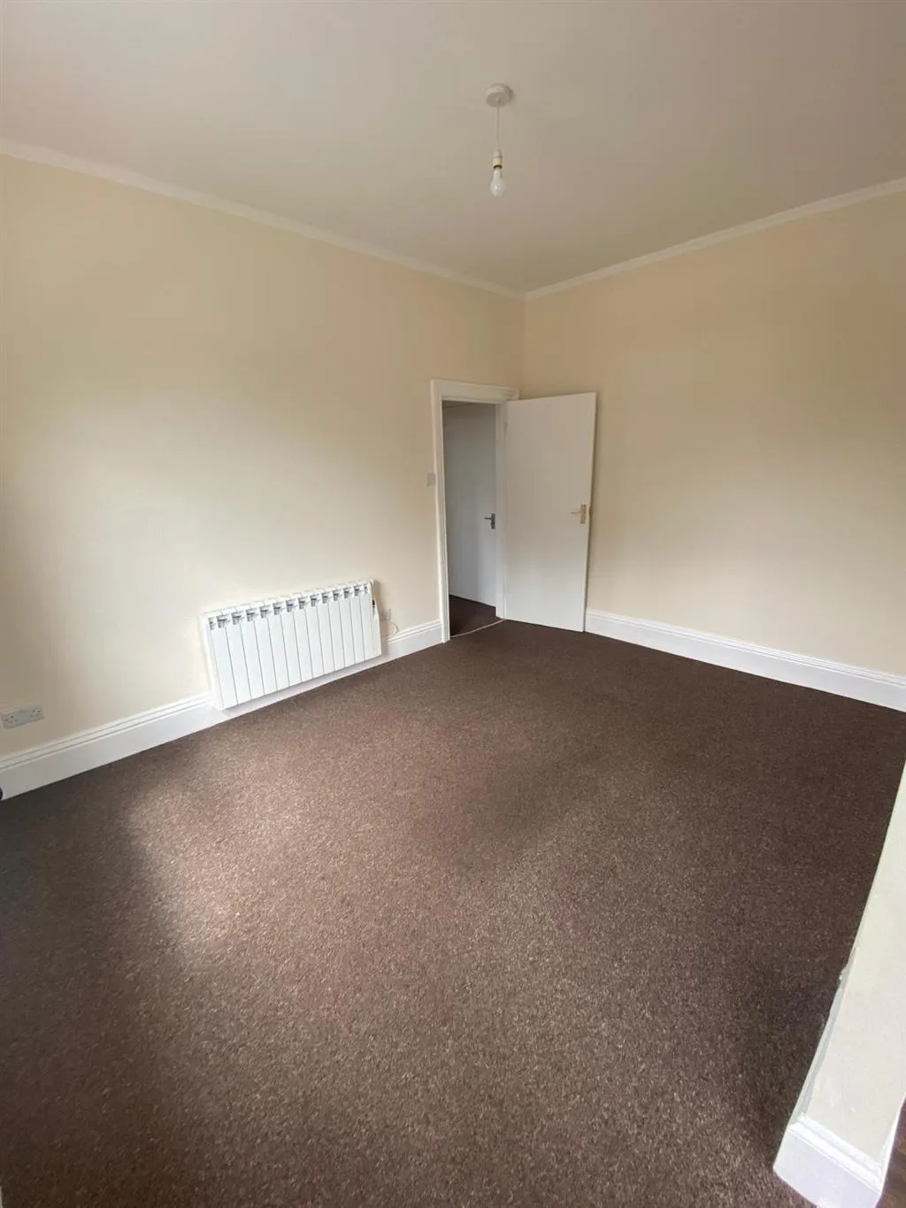 Flats 1-8, Oakfield Lodge, 1, Park Road, FORDINGBRIDGE, Hampshire, SP6 1EQ