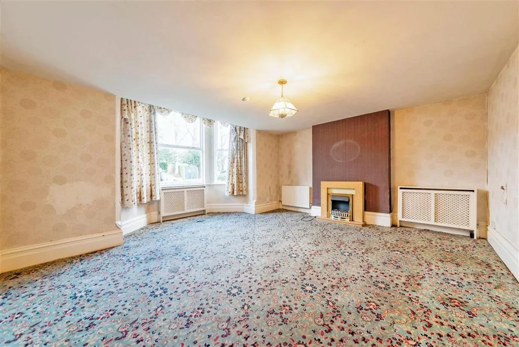 Birchwood House, 6-8, Dudley Road, GRANTHAM, Lincolnshire, NG31 9AA