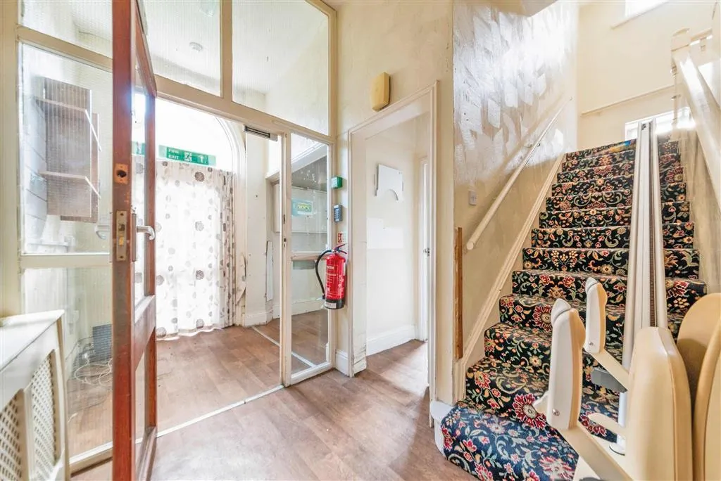 Birchwood House, 6-8, Dudley Road, GRANTHAM, Lincolnshire, NG31 9AA