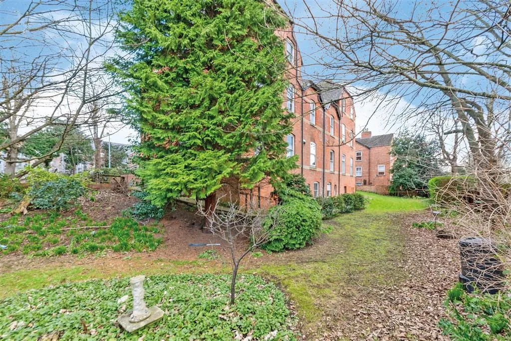 Birchwood House, 6-8, Dudley Road, GRANTHAM, Lincolnshire, NG31 9AA