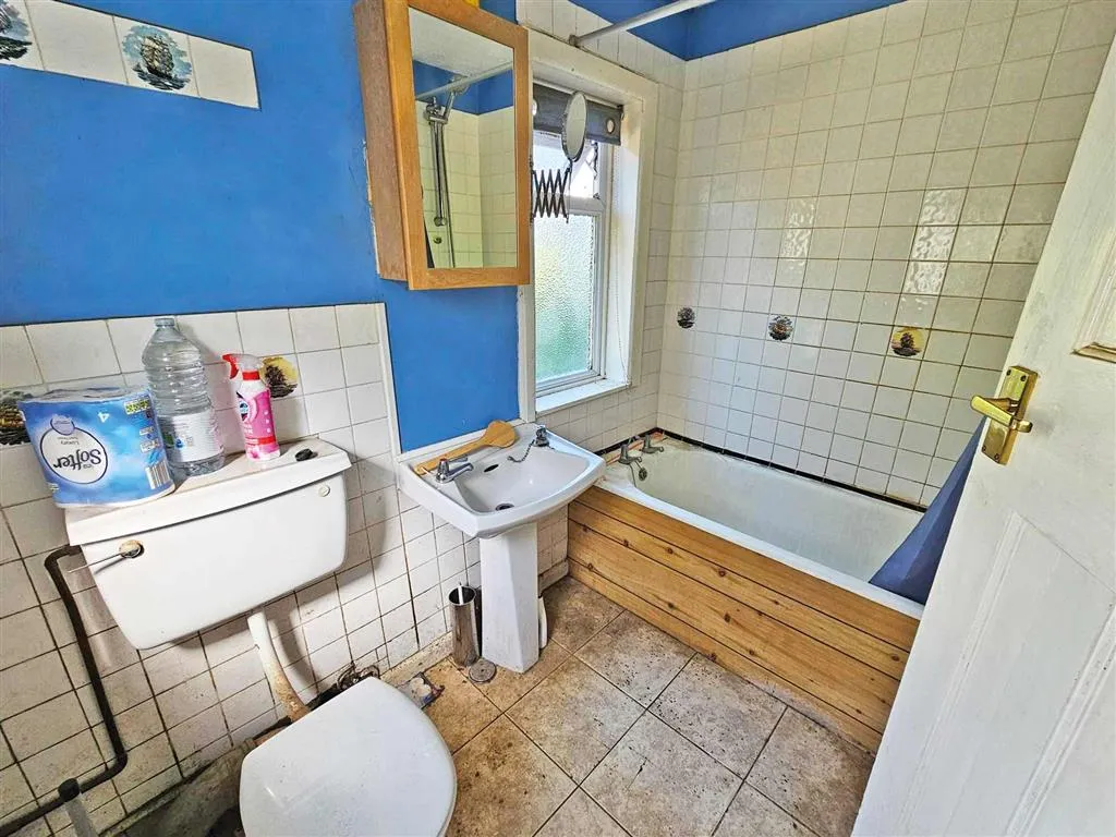 28, Firgrove Road, SOUTHAMPTON, Hampshire, SO52 9JF