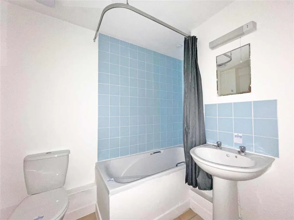 17, Coytes Gardens, IPSWICH, Suffolk, IP1 1PS