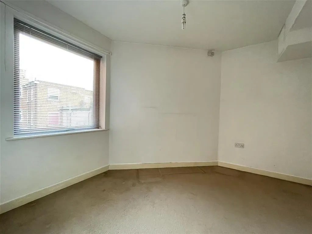 17, Coytes Gardens, IPSWICH, Suffolk, IP1 1PS