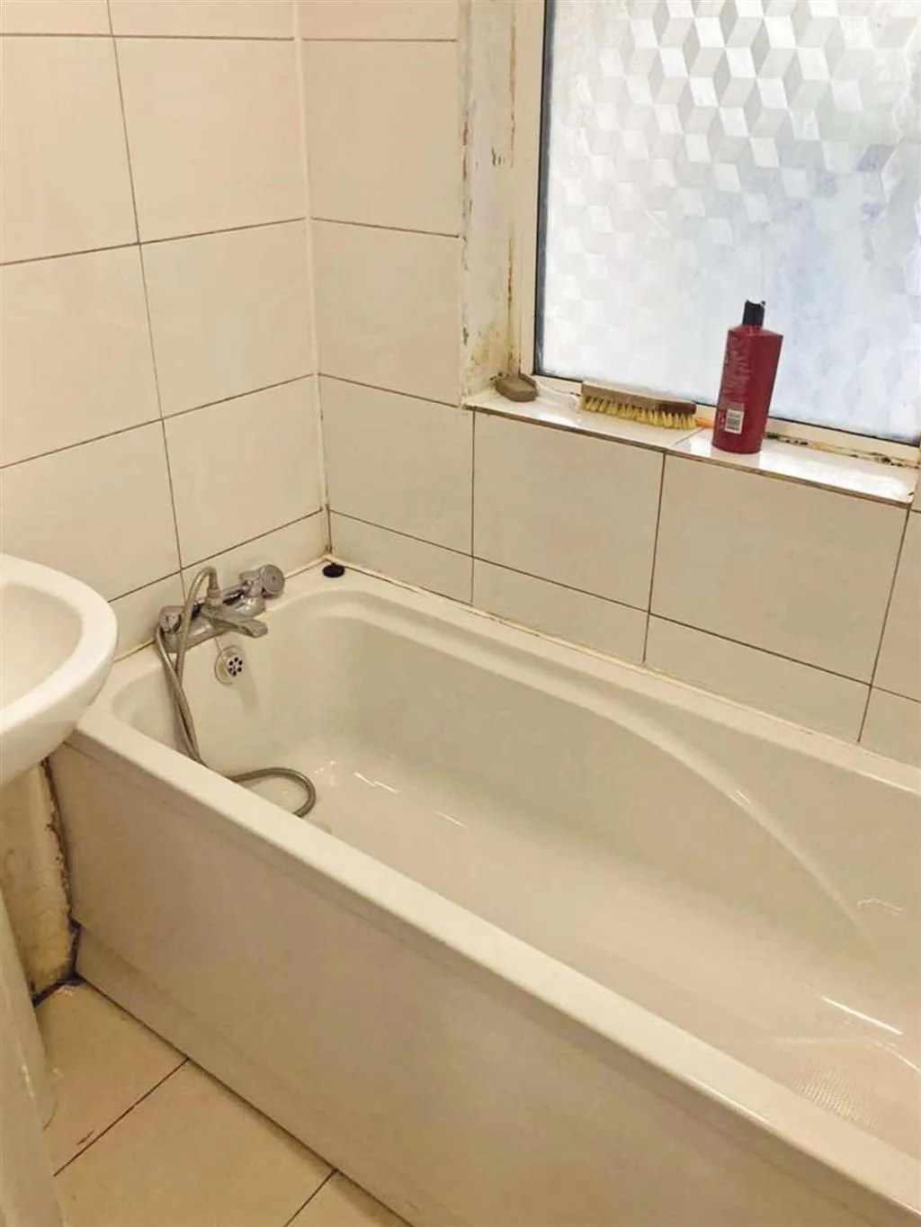 33, Pembar Avenue, Walthamstow, London, E17 6HN