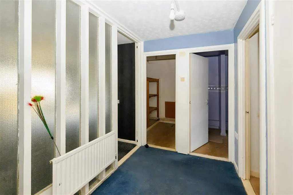29, Playford Square, LUTON, Bedfordshire, LU4 9BE