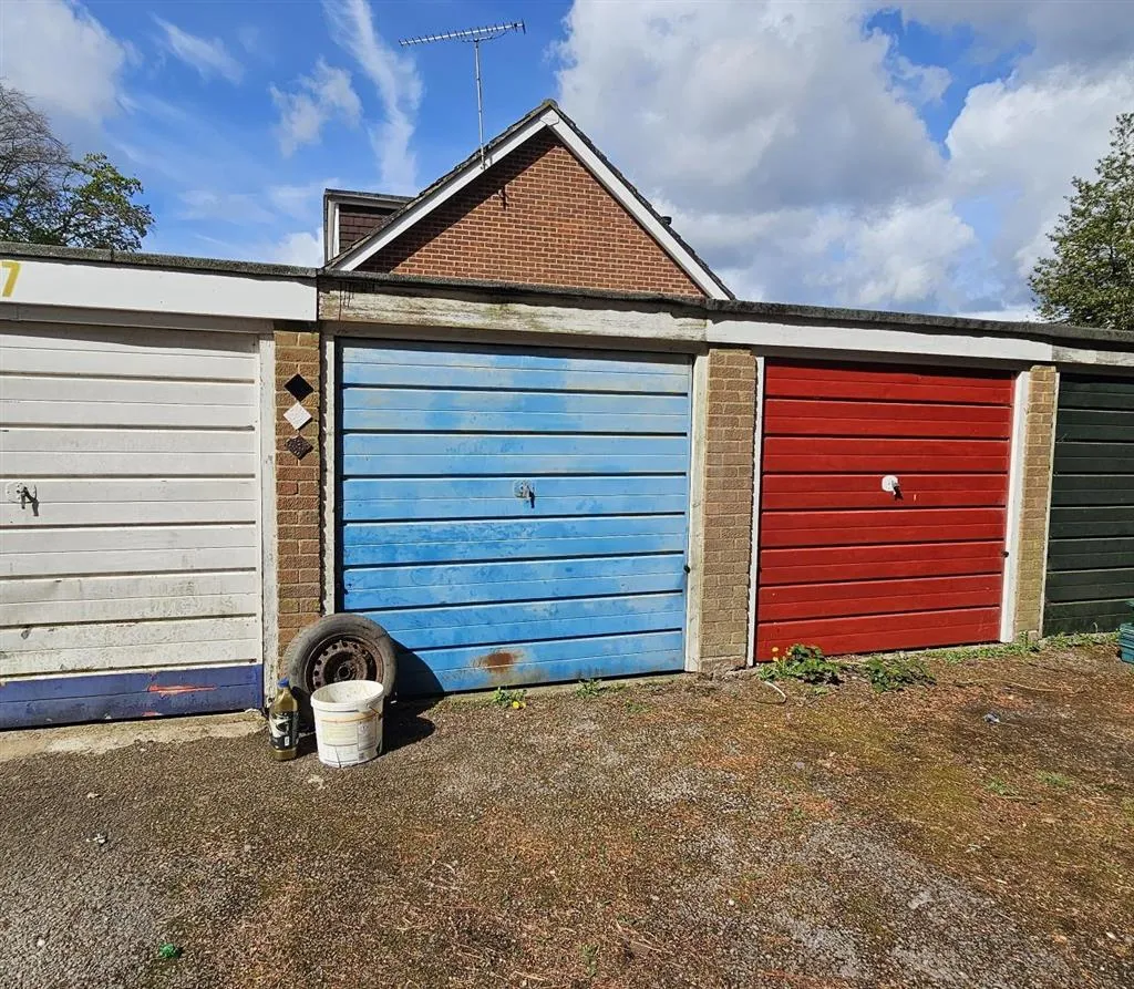 3, Frensham Court, SOUTHAMPTON, Hampshire, SO30 0FE