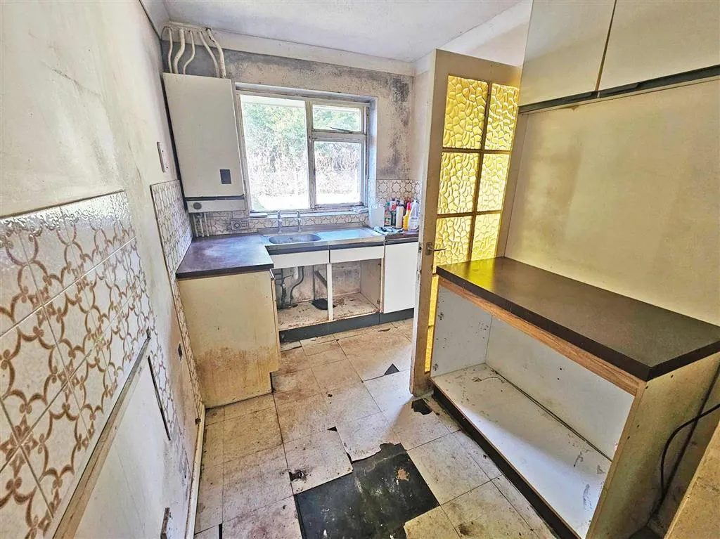 3, Frensham Court, SOUTHAMPTON, Hampshire, SO30 0FE