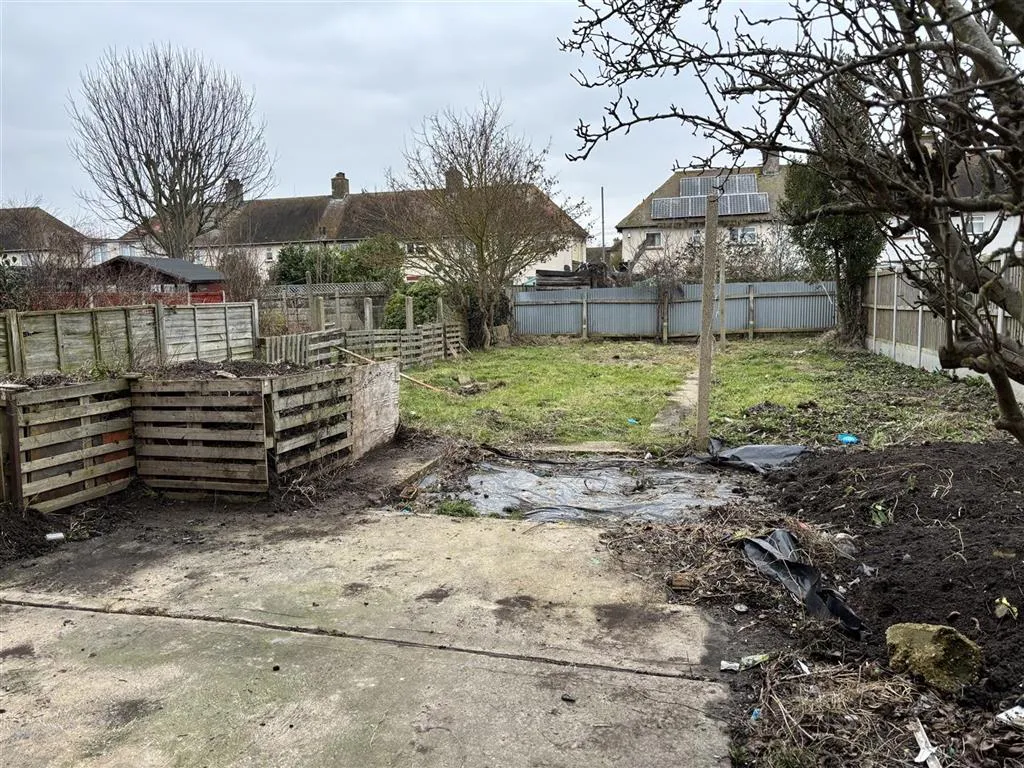 21, Agincourt Road, CLACTON-ON-SEA, Essex, CO15 3EB