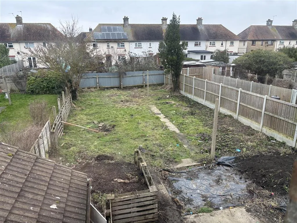 21, Agincourt Road, CLACTON-ON-SEA, Essex, CO15 3EB