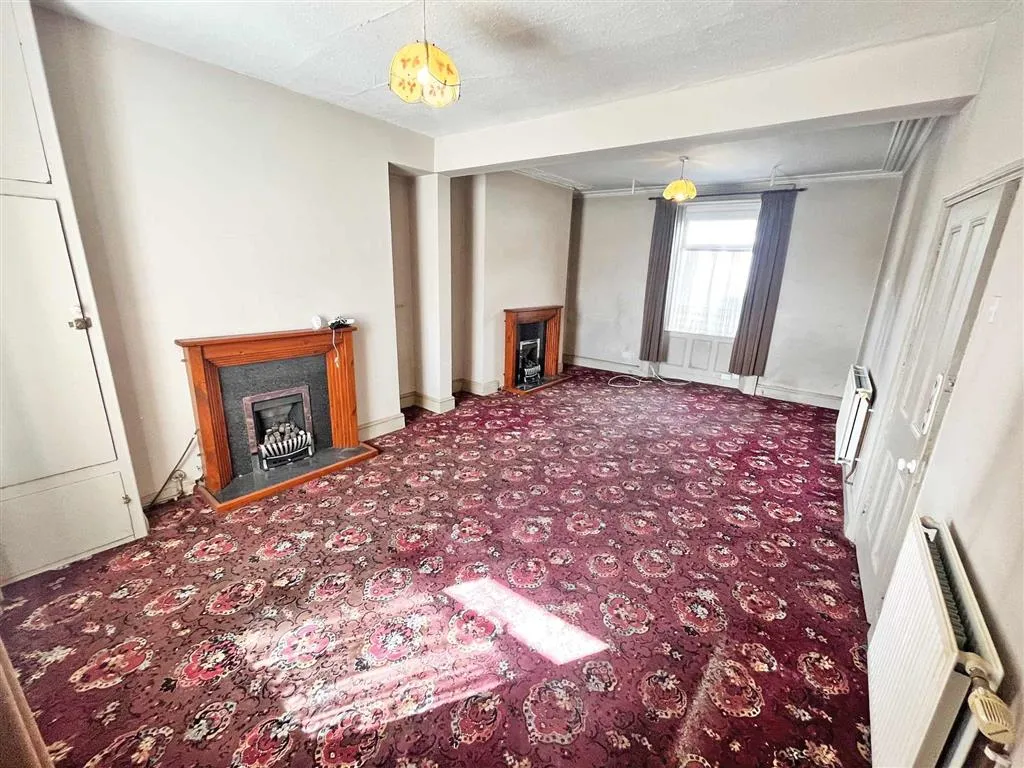 48, Market Street, SWANSEA, West Glamorgan, SA6 8DA