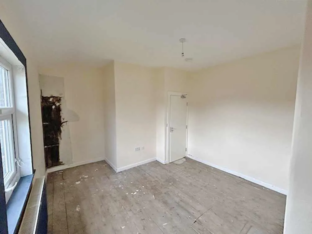 32, High Street, HARROGATE, North Yorkshire, HG2 7JE