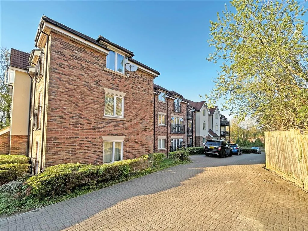 5 Rowland House, Harris Place, MAIDSTONE, Kent, ME15 6BP