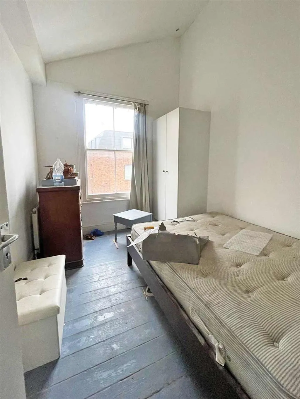 269a, Portobello Road, London, W11 1LR