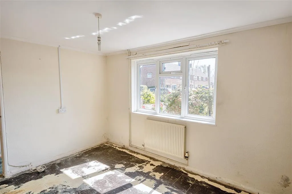 24, Langmead Road, CREWKERNE, Somerset, TA18 8DY