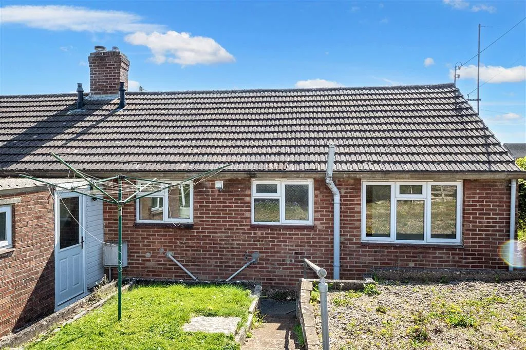 24, Langmead Road, CREWKERNE, Somerset, TA18 8DY