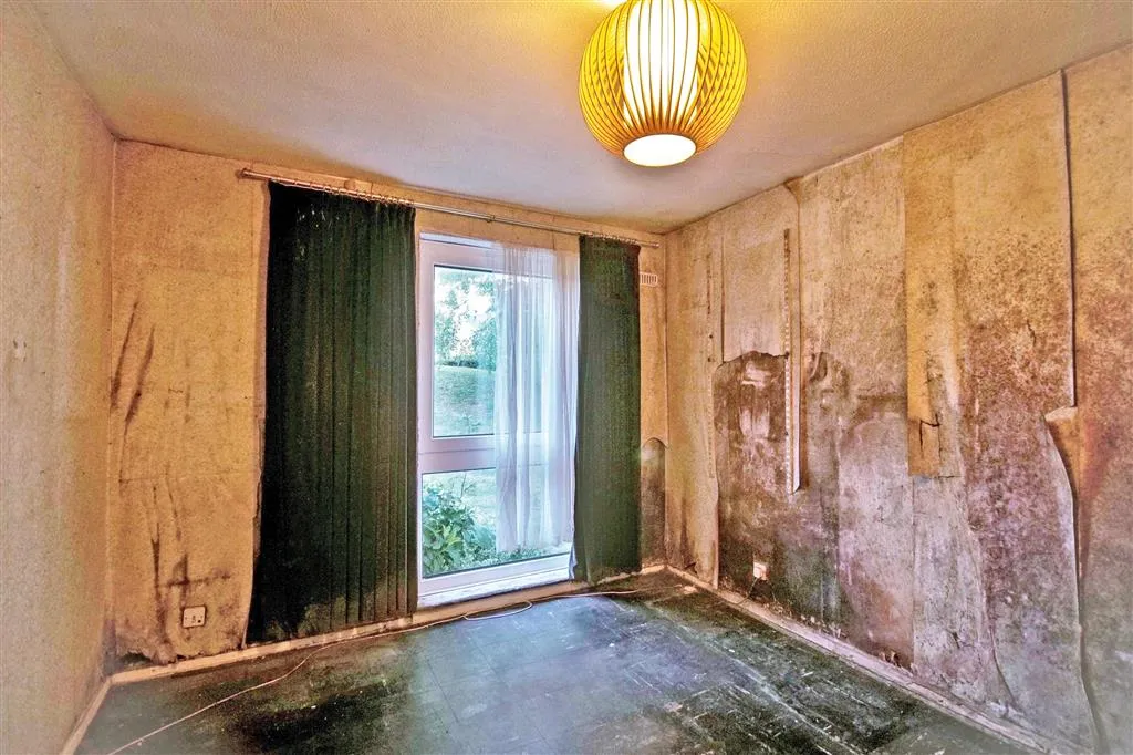 77, Dyke Drive, ORPINGTON, Kent, BR5 4LY