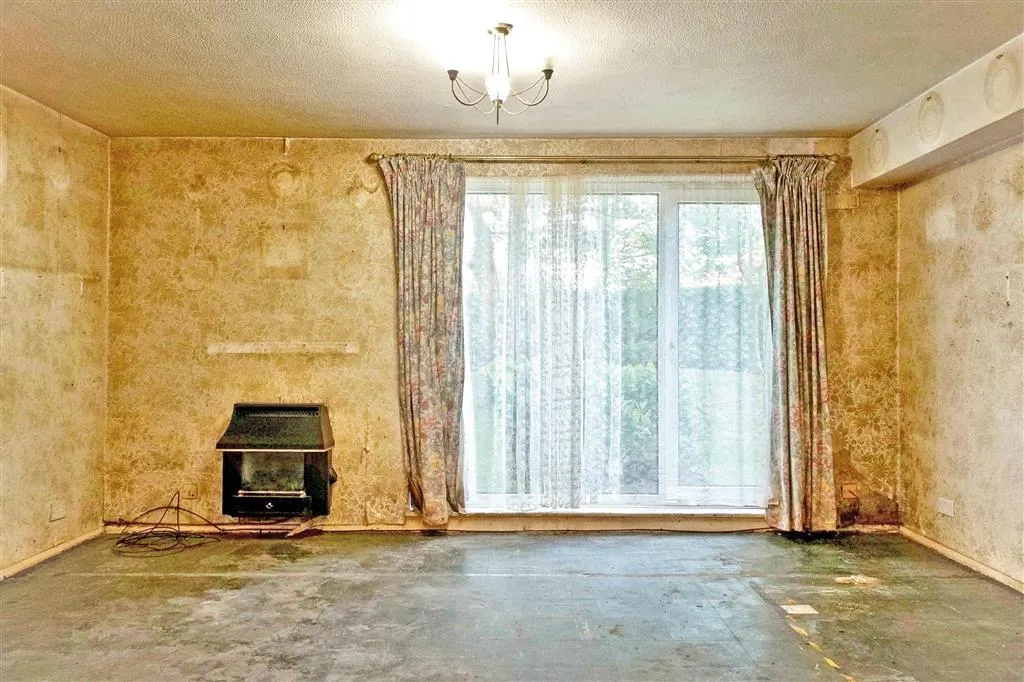 77, Dyke Drive, ORPINGTON, Kent, BR5 4LY