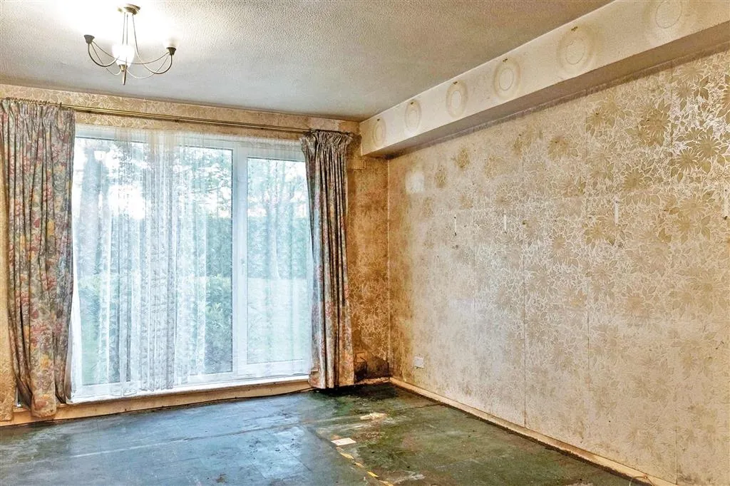77, Dyke Drive, ORPINGTON, Kent, BR5 4LY