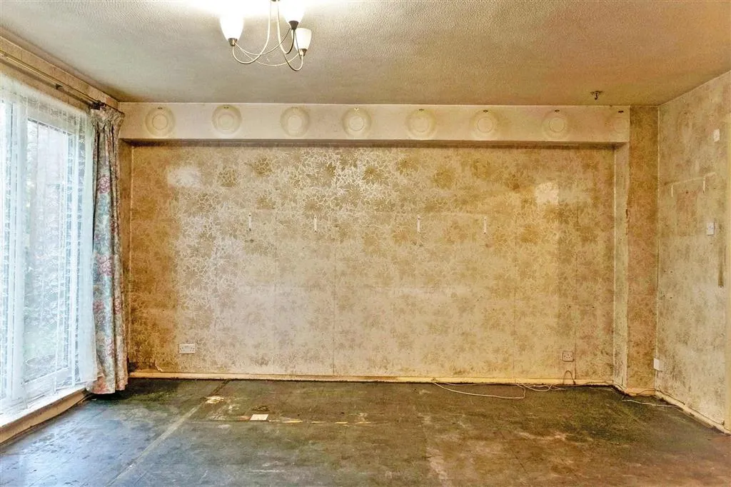 77, Dyke Drive, ORPINGTON, Kent, BR5 4LY