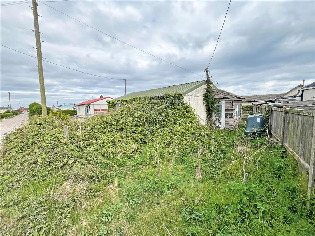 Tangoucha, Bush Estate, NORWICH, Norfolk, NR12 0TA