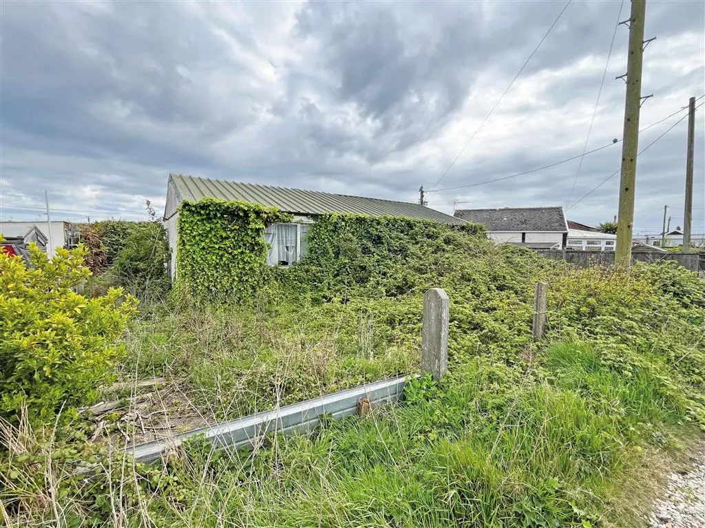 Tangoucha, Bush Estate, NORWICH, Norfolk, NR12 0TA