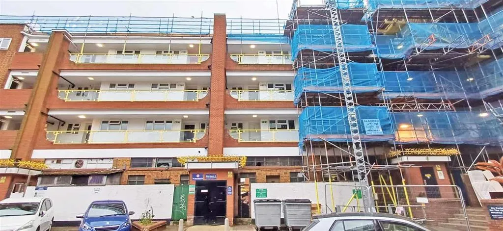 Flat 68, Rosehill Court, St. Helier Avenue, MORDEN, Surrey, SM4 6JT