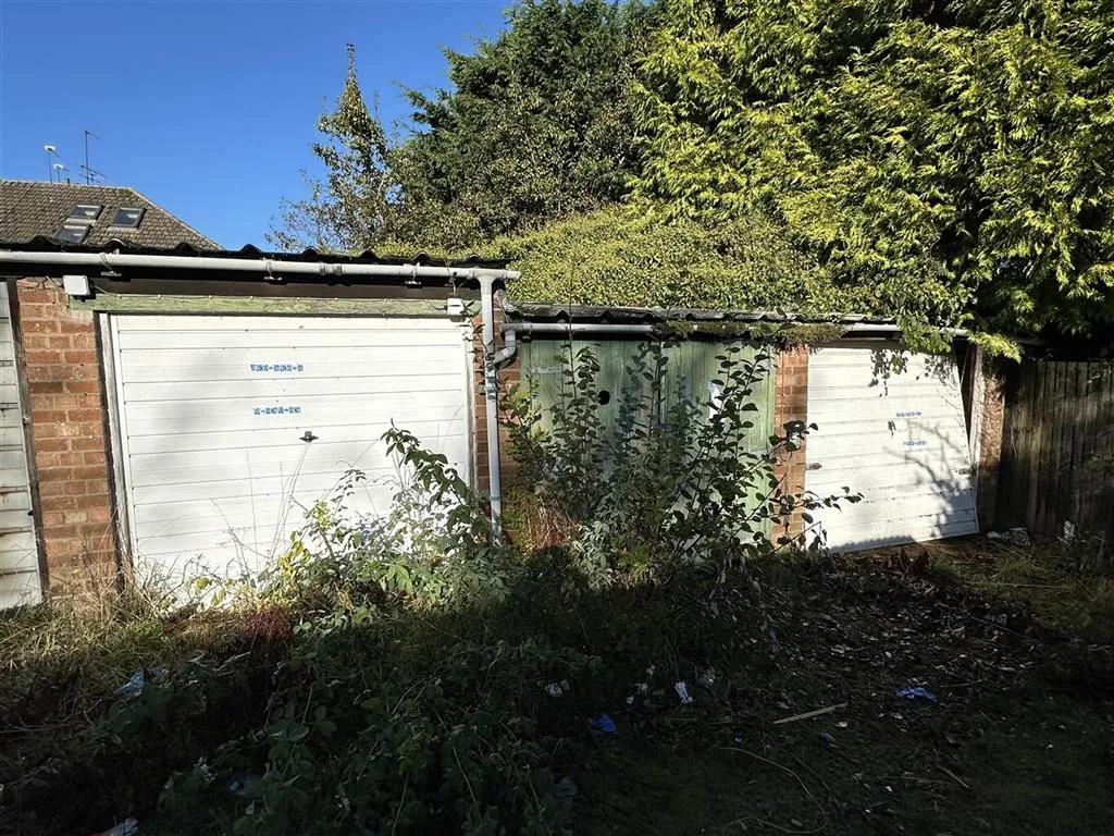 36, Sunnybank Avenue, COVENTRY, West Midlands, CV3 4DQ