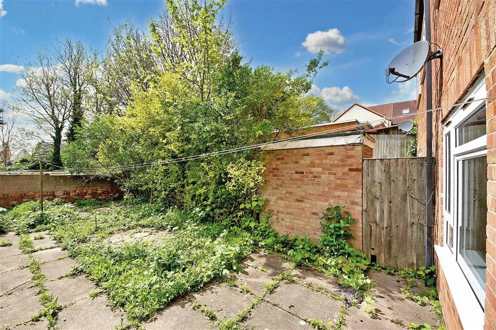 4, Rowland Gardens, WALSALL, West Midlands, WS2 8UL