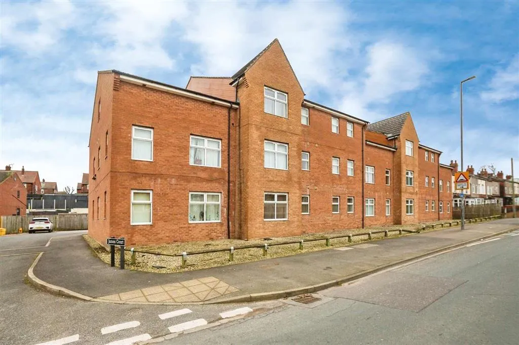 21, James Court, PONTEFRACT, West Yorkshire, WF9 4NZ