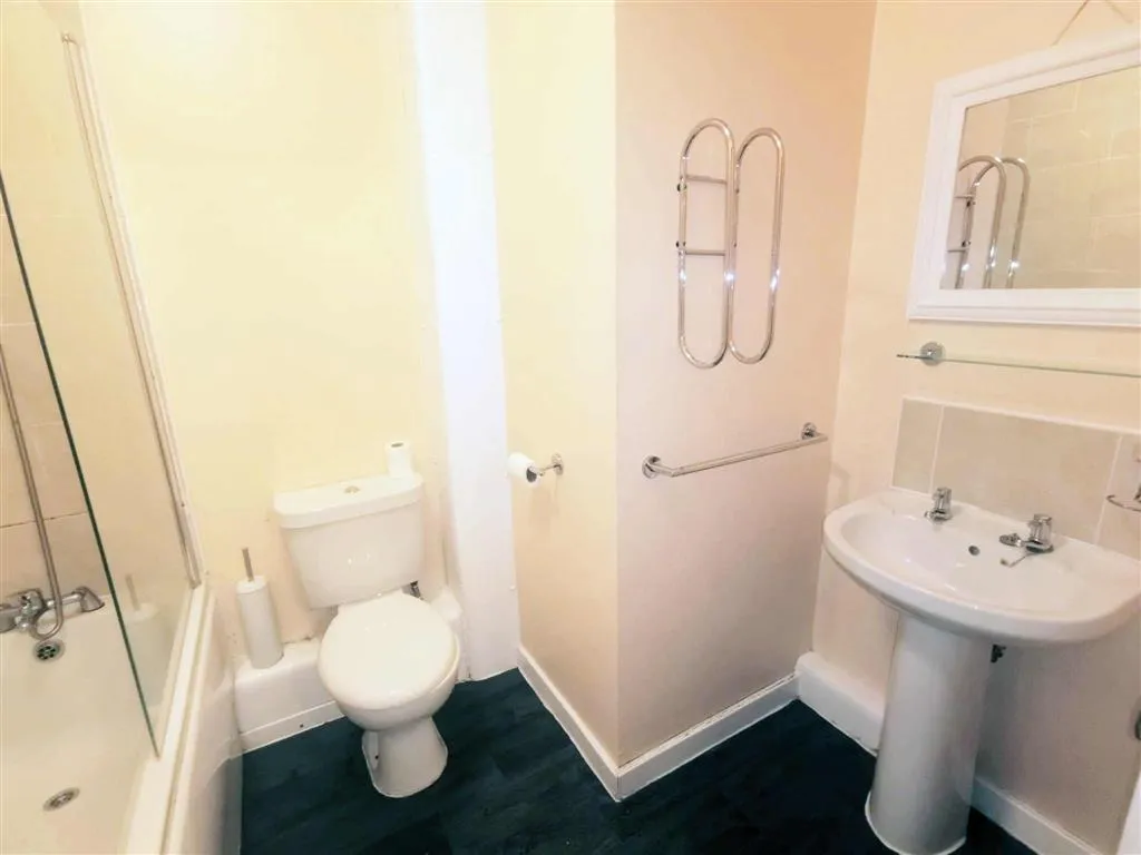 21, James Court, PONTEFRACT, West Yorkshire, WF9 4NZ
