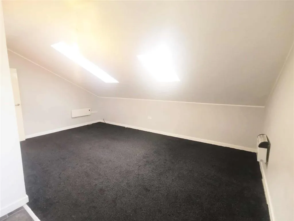 21, James Court, PONTEFRACT, West Yorkshire, WF9 4NZ