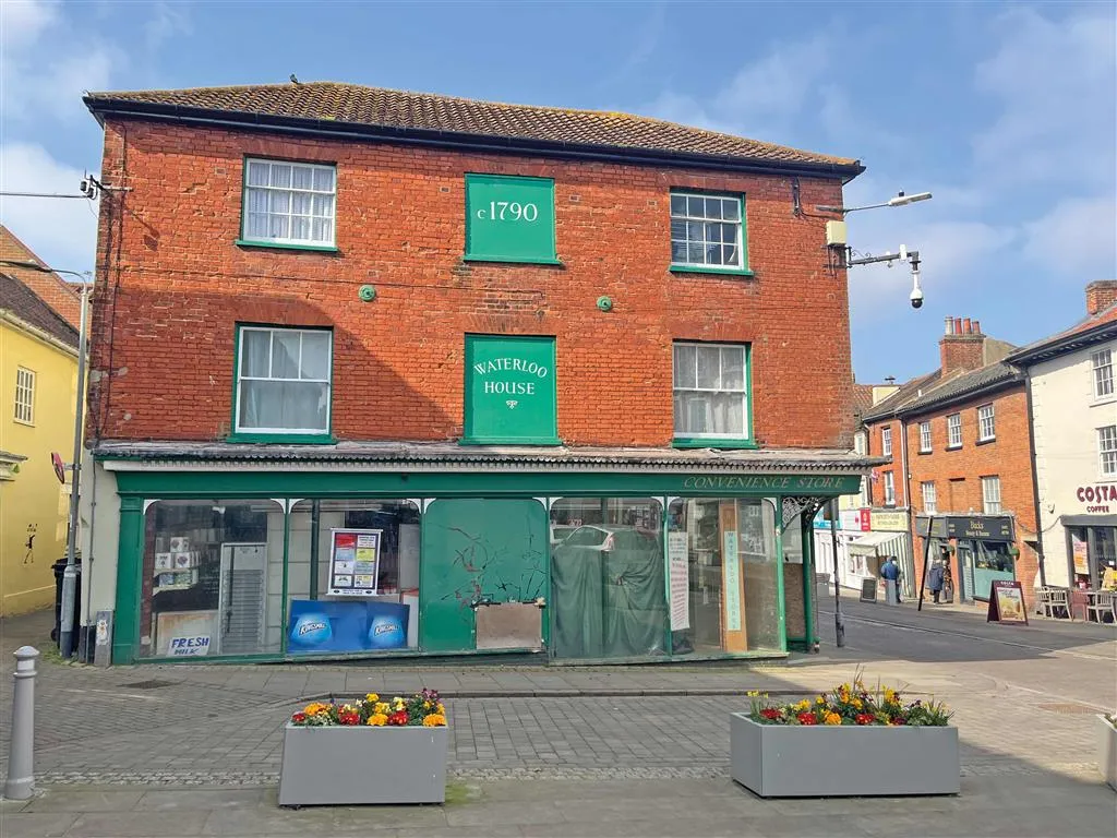 Waterloo House, Market Place, NORTH WALSHAM, Norfolk, NR28 9BP