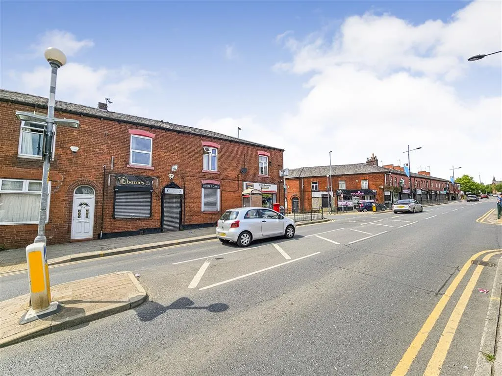 348, Ashton Road, OLDHAM, Lancashire, OL8 3HF