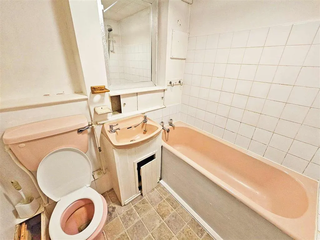 Flat 4, Roman House, Hawkeswood Road, SOUTHAMPTON, Hampshire, SO18 1QX