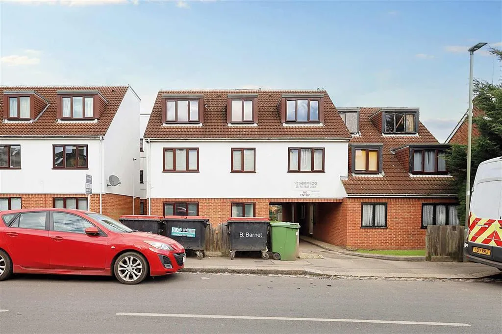 Flat 8, Sheridan Lodge, 38, Potters Road, BARNET, Hertfordshire, EN5 5HW