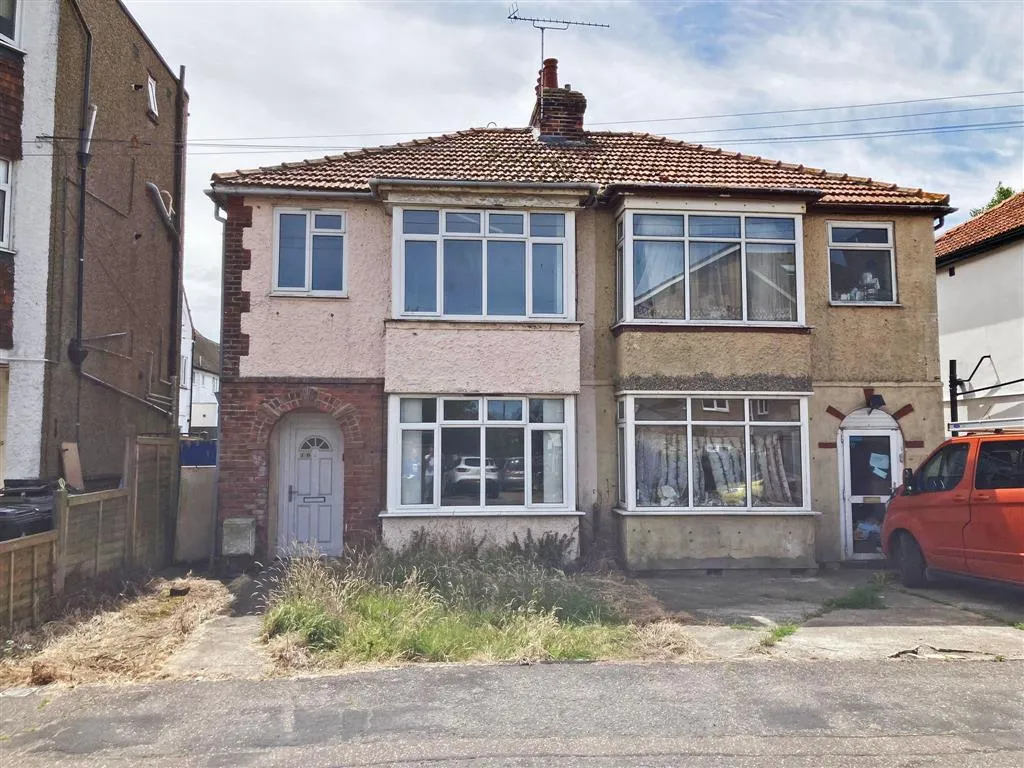 16, Standley Road, WALTON ON THE NAZE, Essex, CO14 8PT
