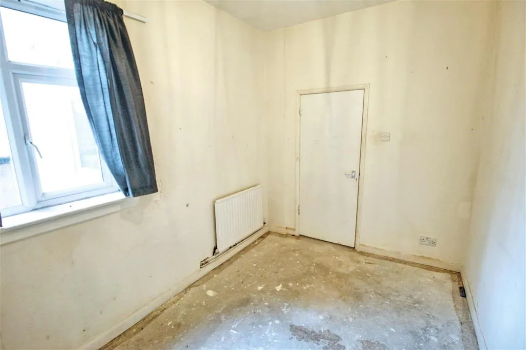 Flat 2, Wellington House, Castle Hill Passage, HASTINGS, East Sussex, TN34 1PG