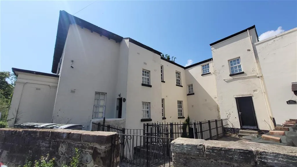 Flat 2, Summerhill, Rock Park Road, BIRKENHEAD, Merseyside, CH42 1PP