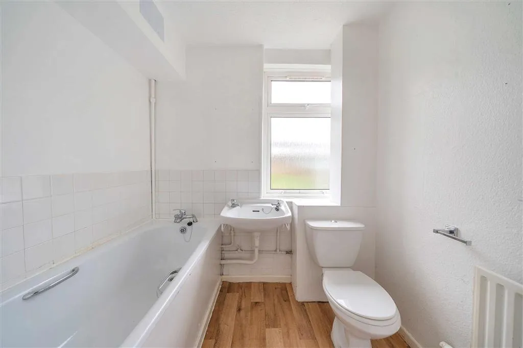 49, Woodland Avenue, BURGESS HILL, West Sussex, RH15 0PD