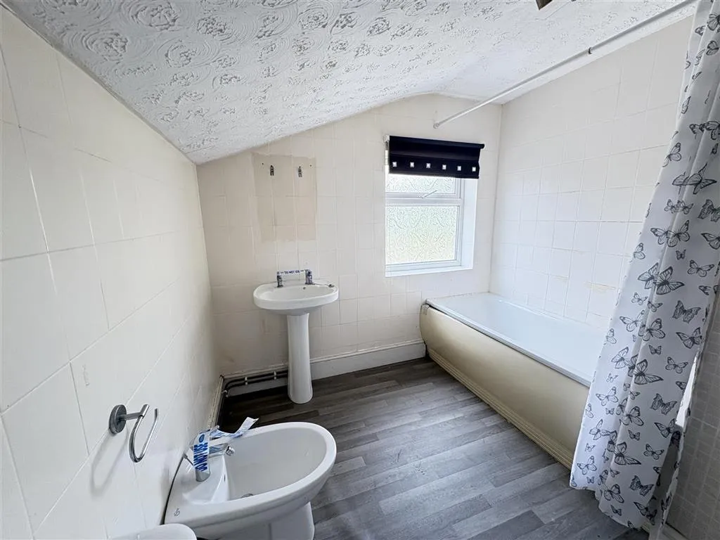 First Floor Flat, 278 Heneage Road, GRIMSBY, South Humberside, DN32 9NP