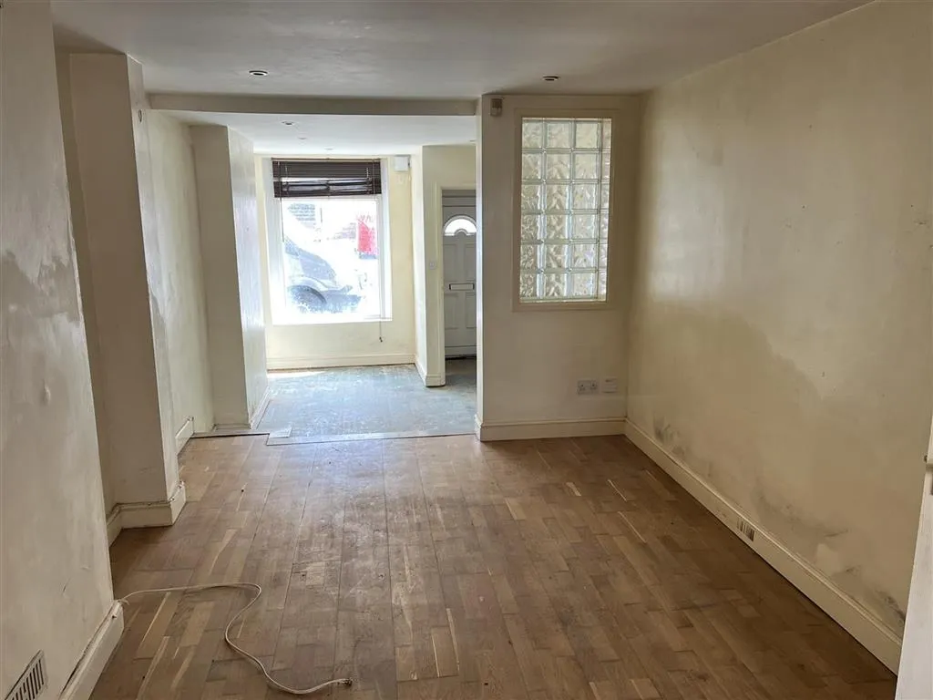 9, Sherborne Road, YEOVIL, Somerset, BA21 4HD