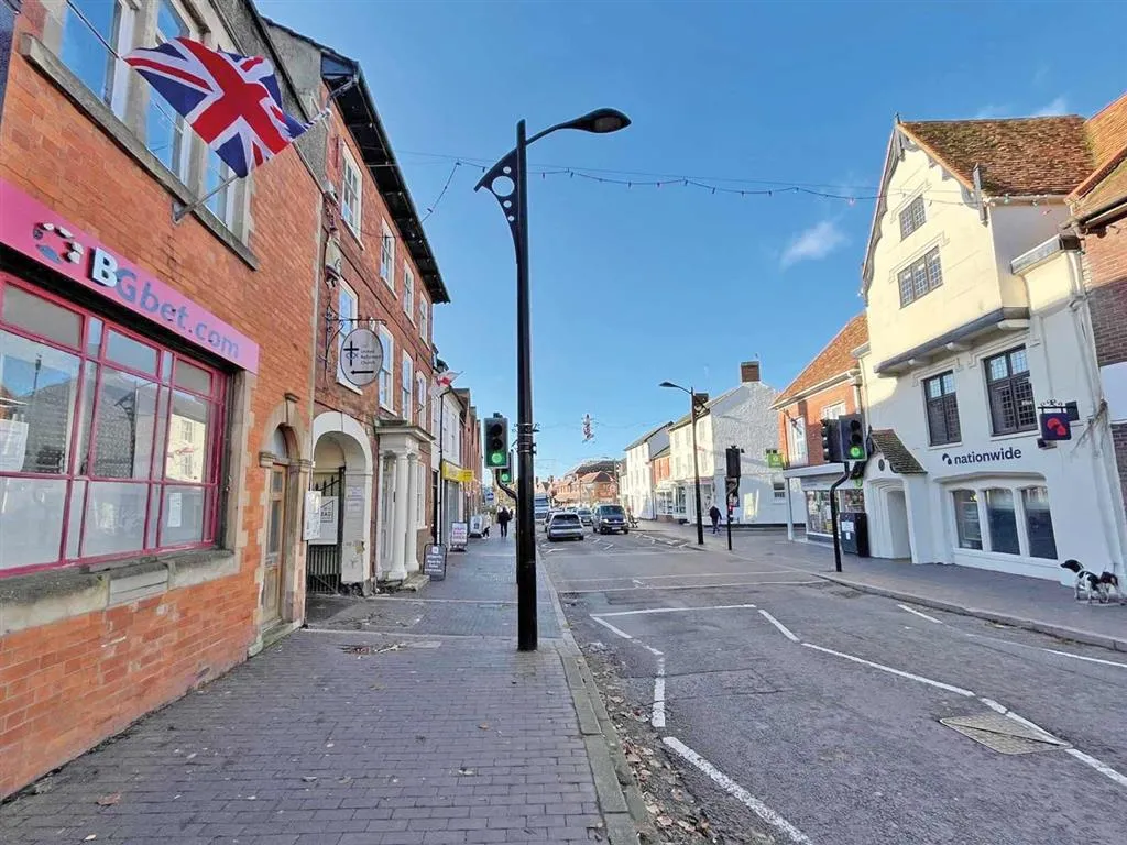 69-71, High Street, NEWPORT PAGNELL, Buckinghamshire, MK16 8AB
