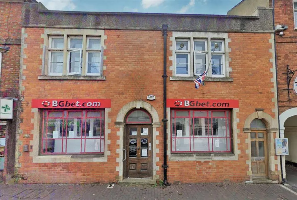 69-71, High Street, NEWPORT PAGNELL, Buckinghamshire, MK16 8AB