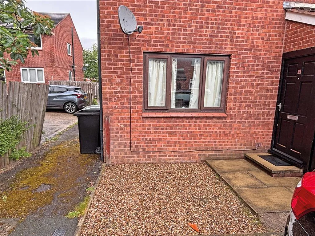 15, Worcester Drive, LEEDS, West Yorkshire, LS10 4SB